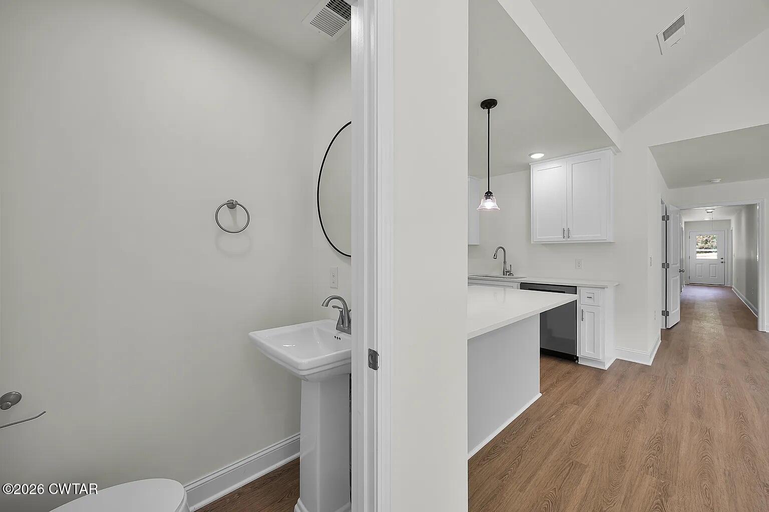 248 Linden Street Jackson, TN 38301 - Photo 6 of 15 Half bath