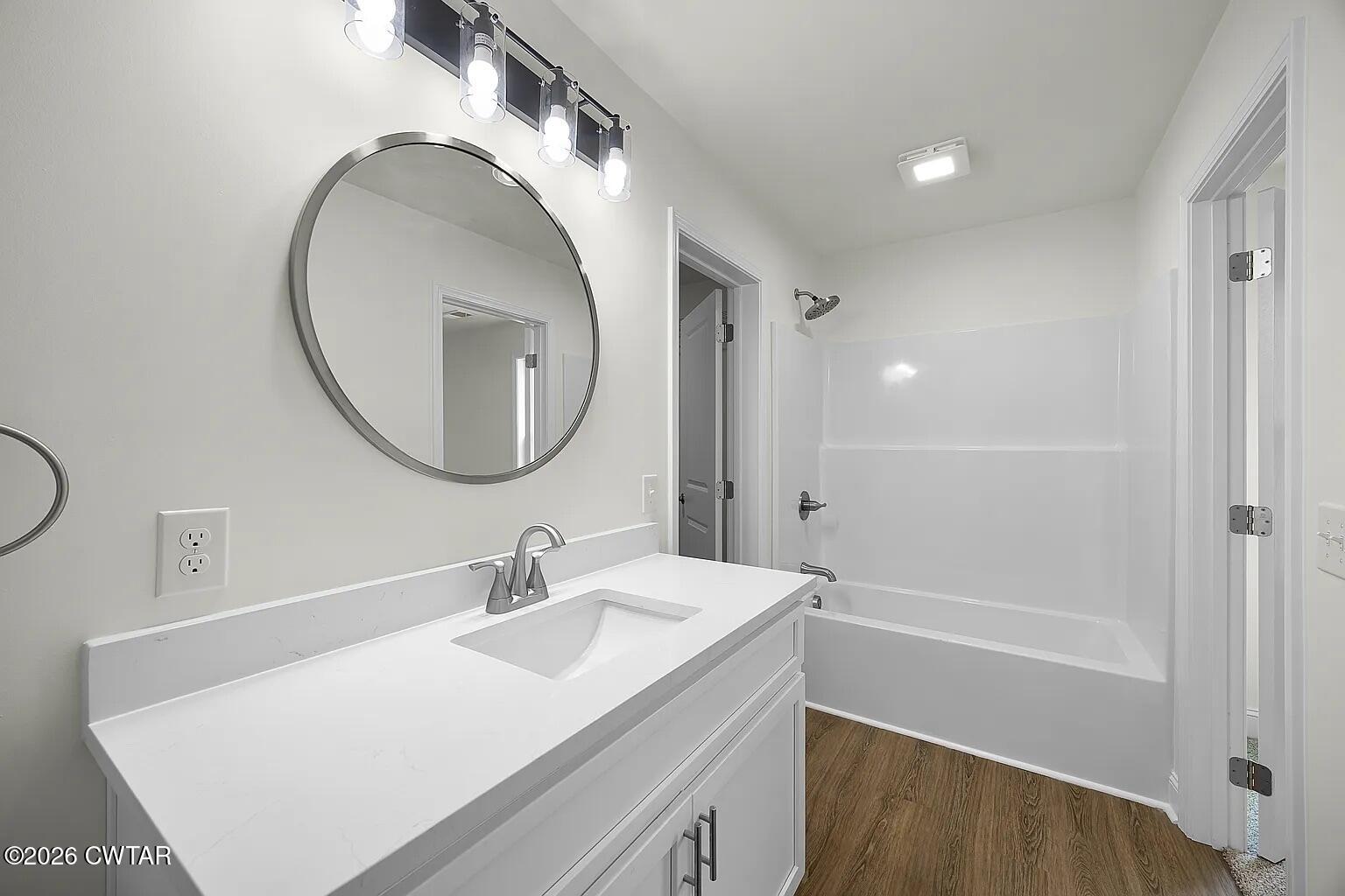 248 Linden Street Jackson, TN 38301 - Photo 7 of 15 Bathroom2