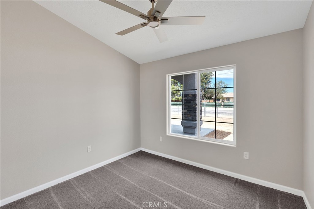 9835 Pyrite Avenue Hesperia, CA 92345 - Photo 32 of 46