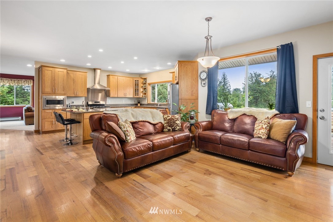 7446 Wheeler Road Maple Falls, WA 98266 - Photo 16 of 40 Gallery Image 16