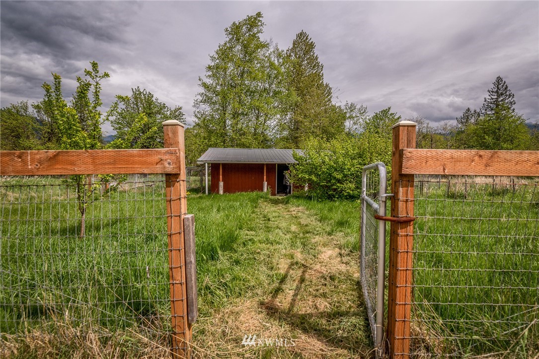7446 Wheeler Road Maple Falls, WA 98266 - Photo 38 of 40 Gallery Image 38