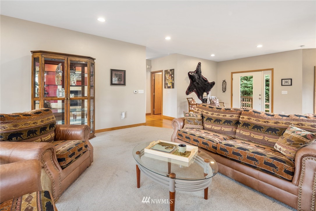 7446 Wheeler Road Maple Falls, WA 98266 - Photo 8 of 40 Gallery Image 8