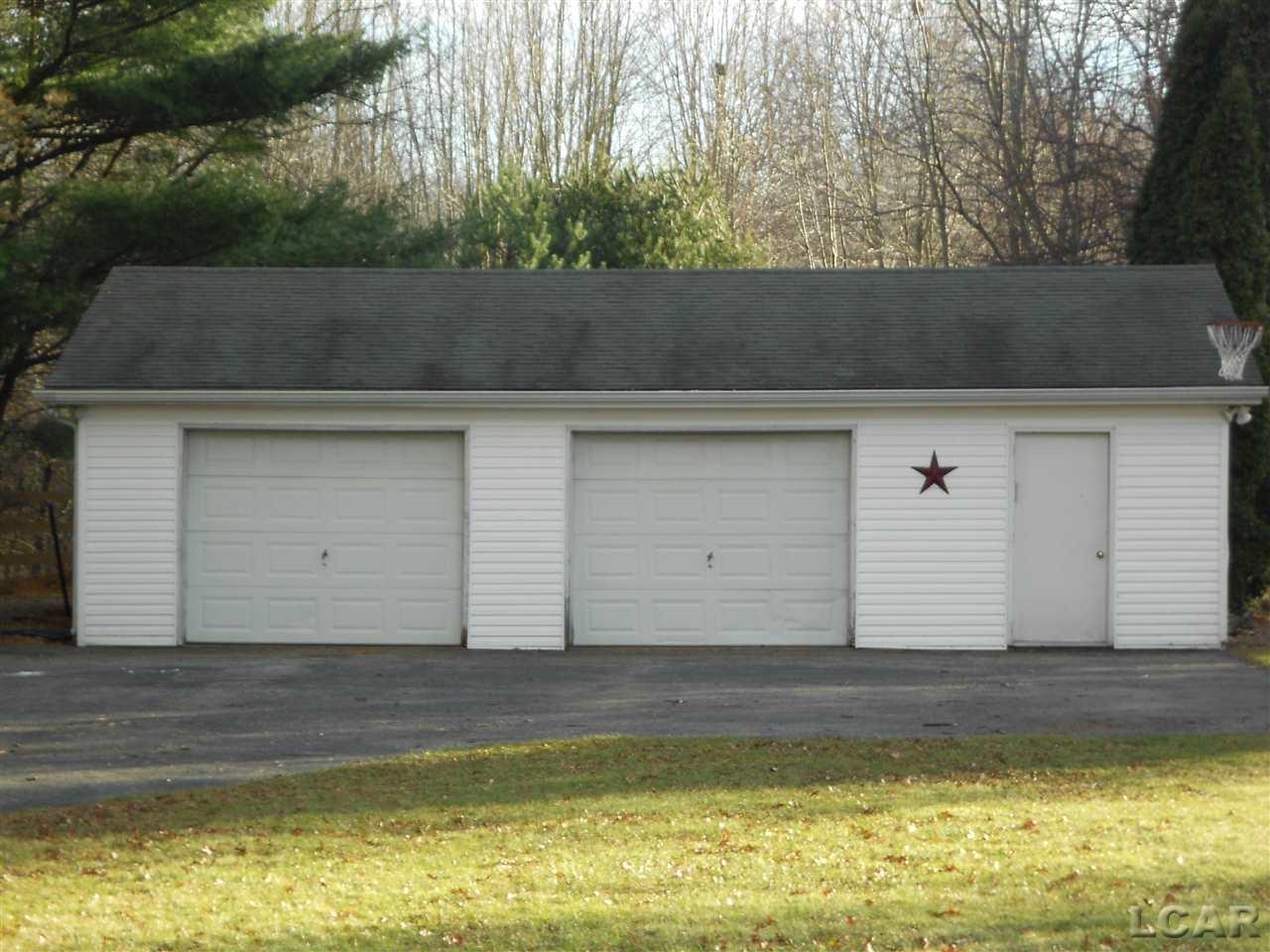 3963 Samaria Road Temperance, MI 48182 - Photo 20 of 24 31338918-19.JPG