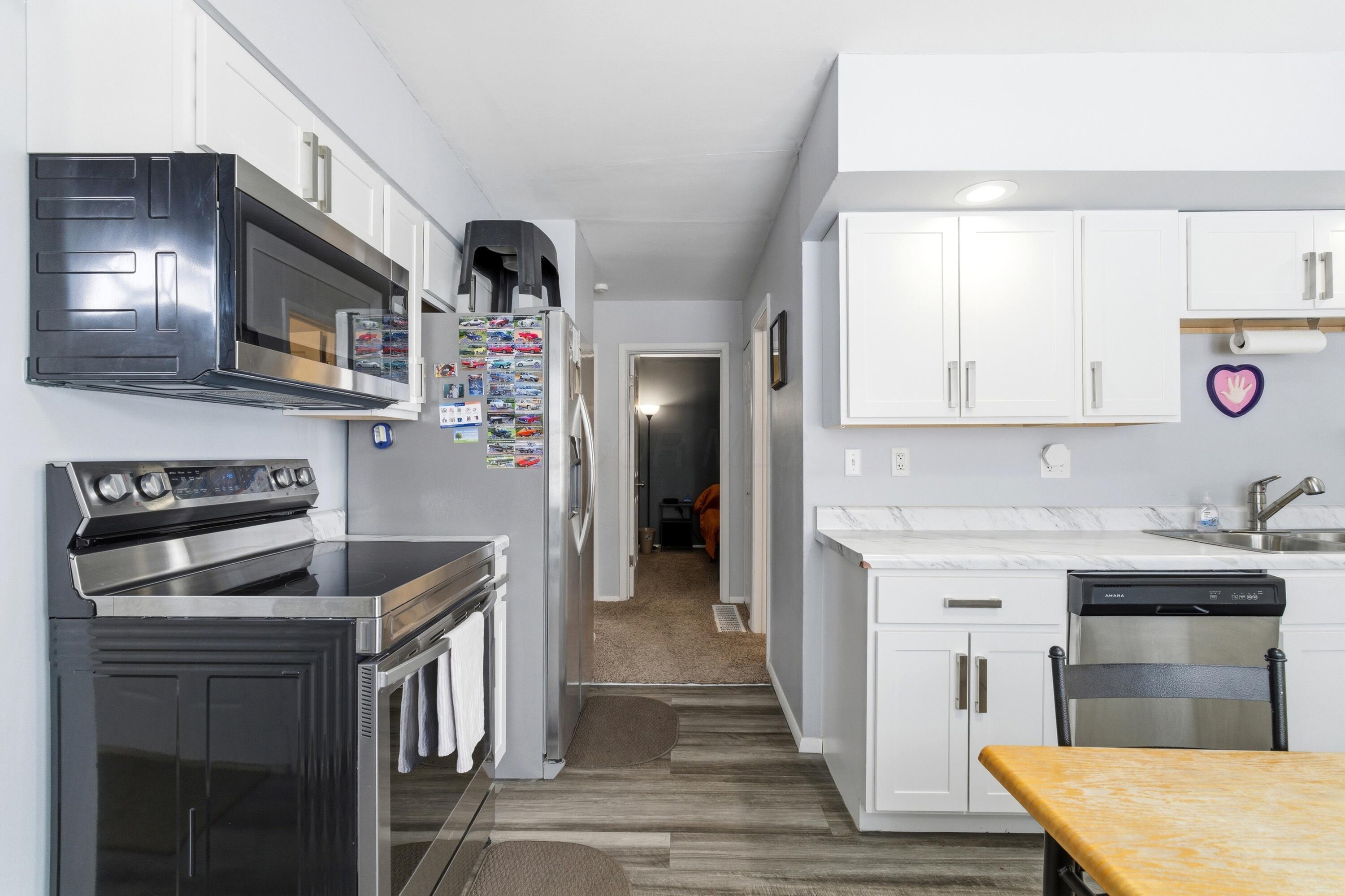 1637 Sale Road Columbus, OH 43224 - Photo 8 of 36 dsc04264