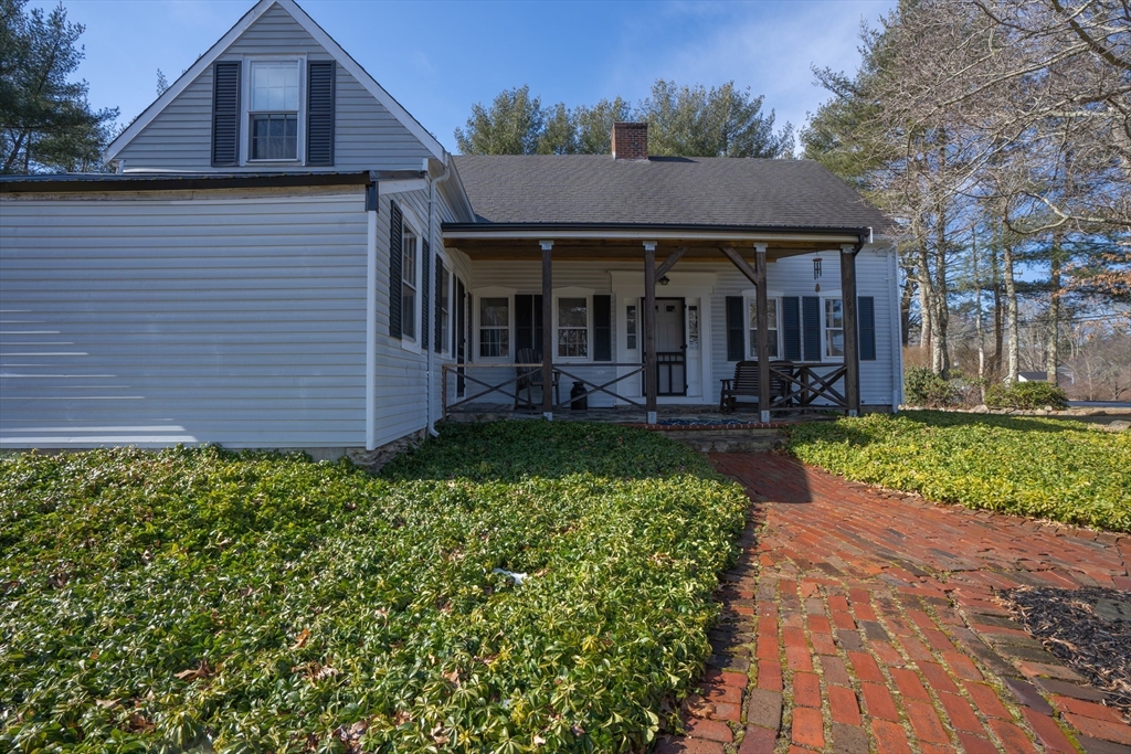 168 Wapping Road Kingston, MA 02364 - Photo 2 of 37 Gallery Image 2