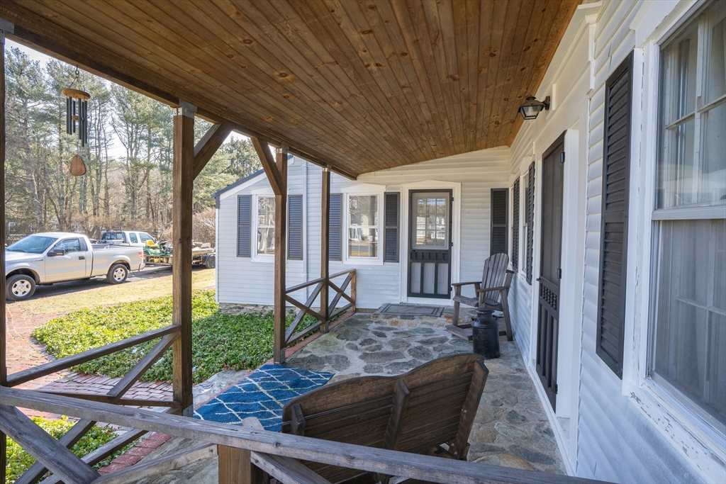 168 Wapping Road Kingston, MA 02364 - Photo 6 of 37 Gallery Image 6