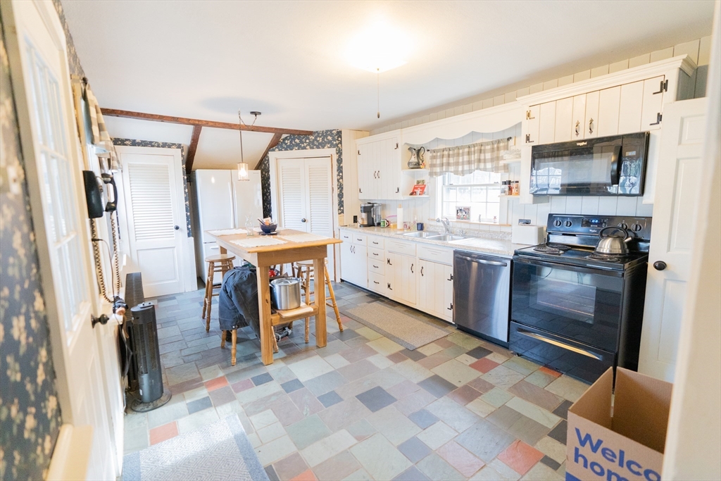 168 Wapping Road Kingston, MA 02364 - Photo 10 of 37 Gallery Image 10