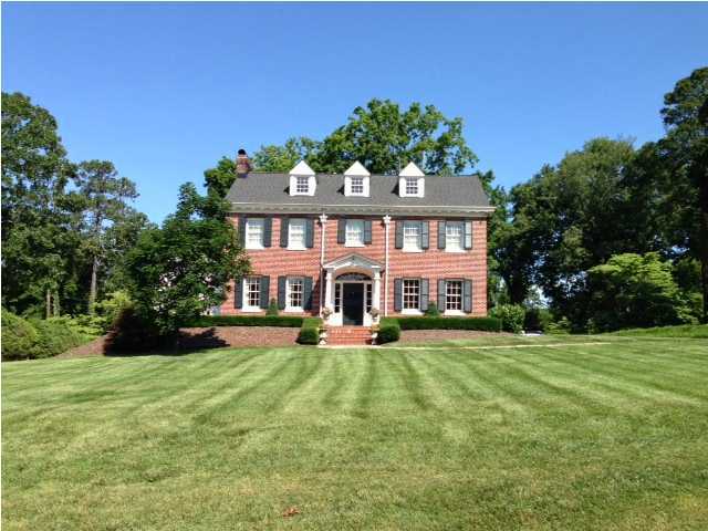 1511 Sunset Road Chattanooga, TN 37405 - Photo 1 of 1 Primary Photo