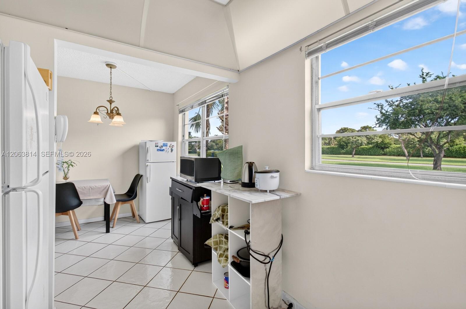 14 Preston, Unit A Boca Raton, FL 33434 - Photo 4 of 22