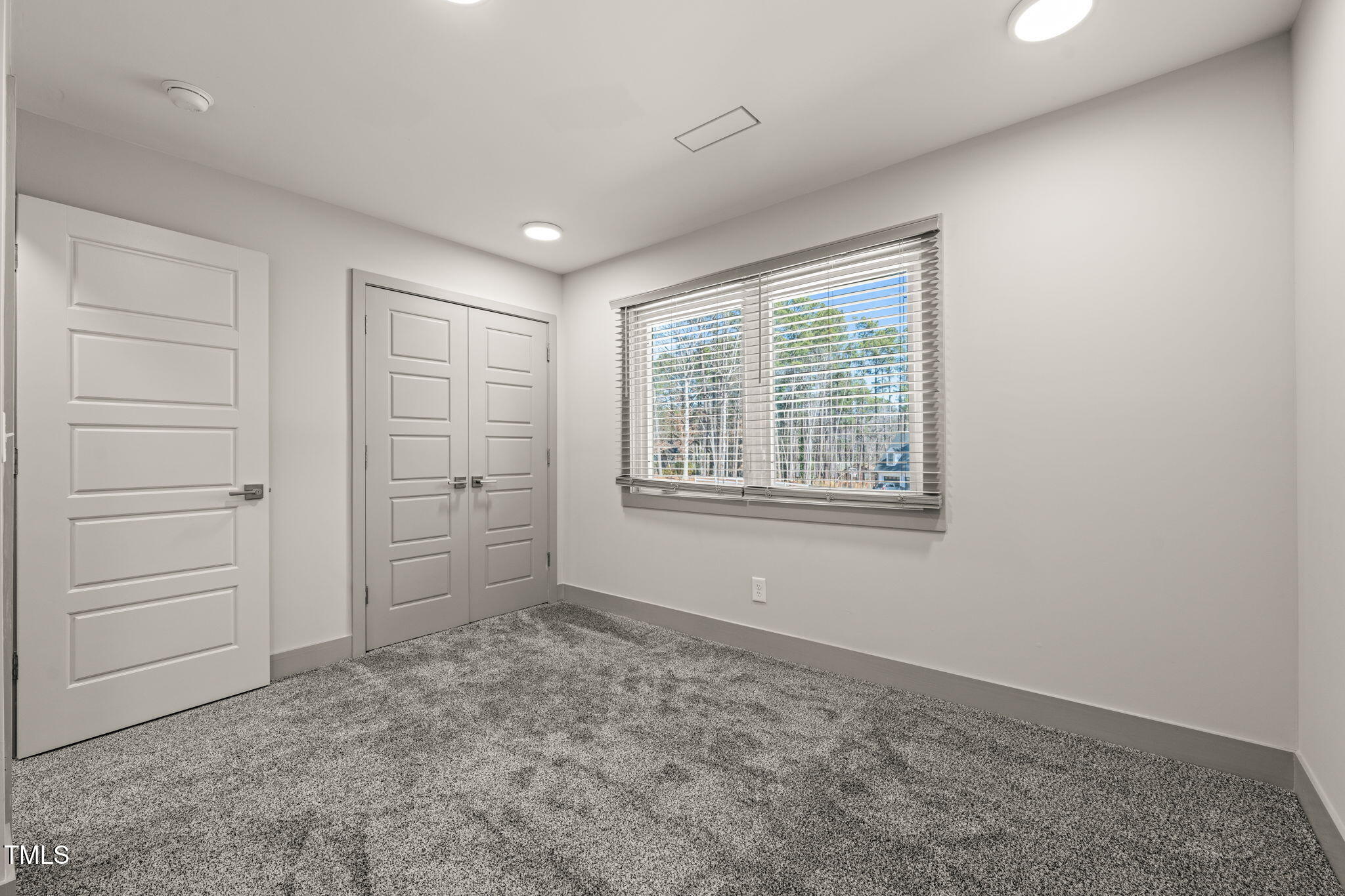 11801 Old Creedmoor Road Raleigh, NC 27613 - Photo 29 of 52 an empty room with a empty space
