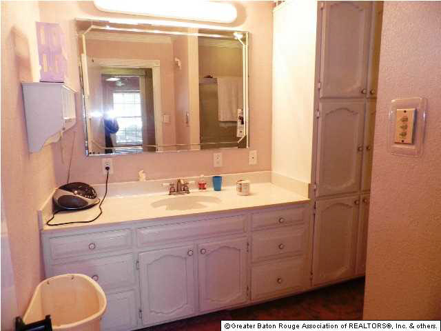 9240 North Ridgewood Drive Baton Rouge, LA 70814 - Photo 5 of 14 Gallery Image 5