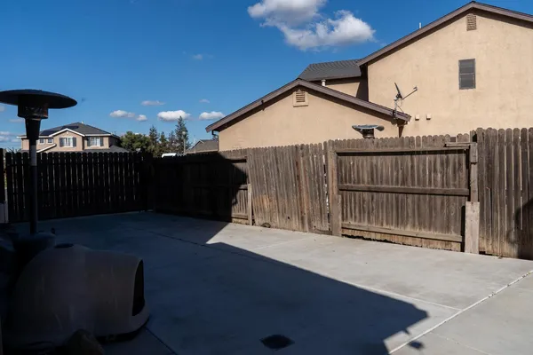 $640,000 | 6904 Melody Court, Hughson, CA 95326