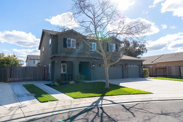 $640,000 | 6904 Melody Court, Hughson, CA 95326