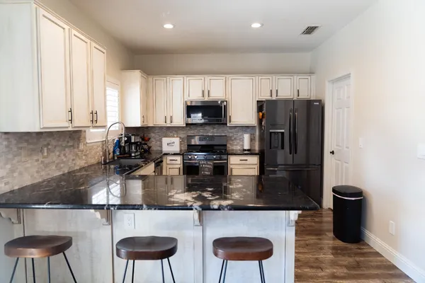 $640,000 | 6904 Melody Court, Hughson, CA 95326