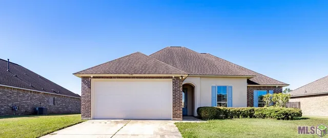 $2,200 | 17599 Feather Ridge Drive, Prairieville, LA 70769