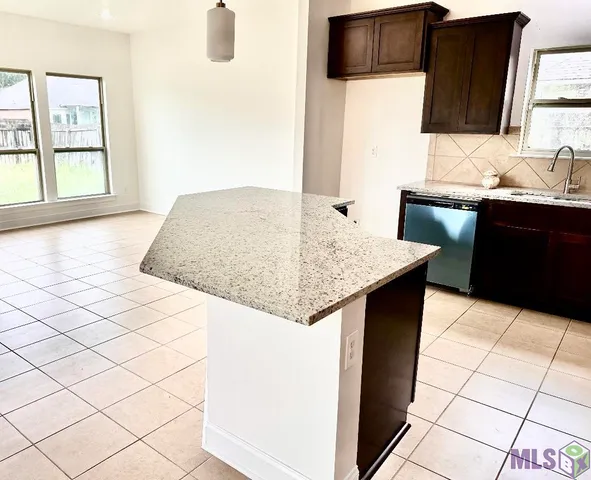 $2,200 | 17599 Feather Ridge Drive, Prairieville, LA 70769