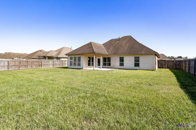 $2,200 | 17599 Feather Ridge Drive, Prairieville, LA 70769