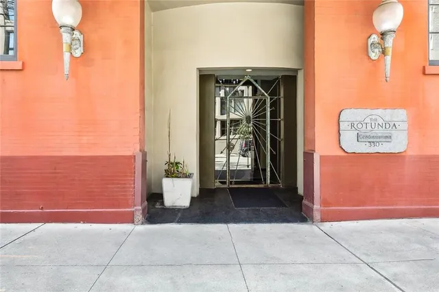 $2,080 | 330 Julia Street, Unit PH3, New Orleans, LA 70130