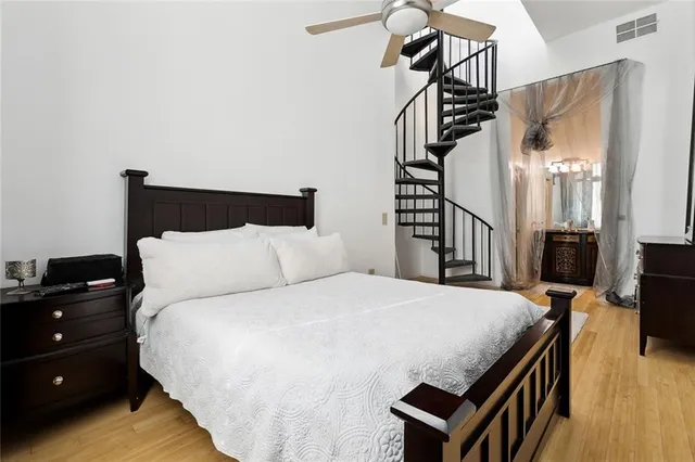 $2,080 | 330 Julia Street, Unit PH3, New Orleans, LA 70130