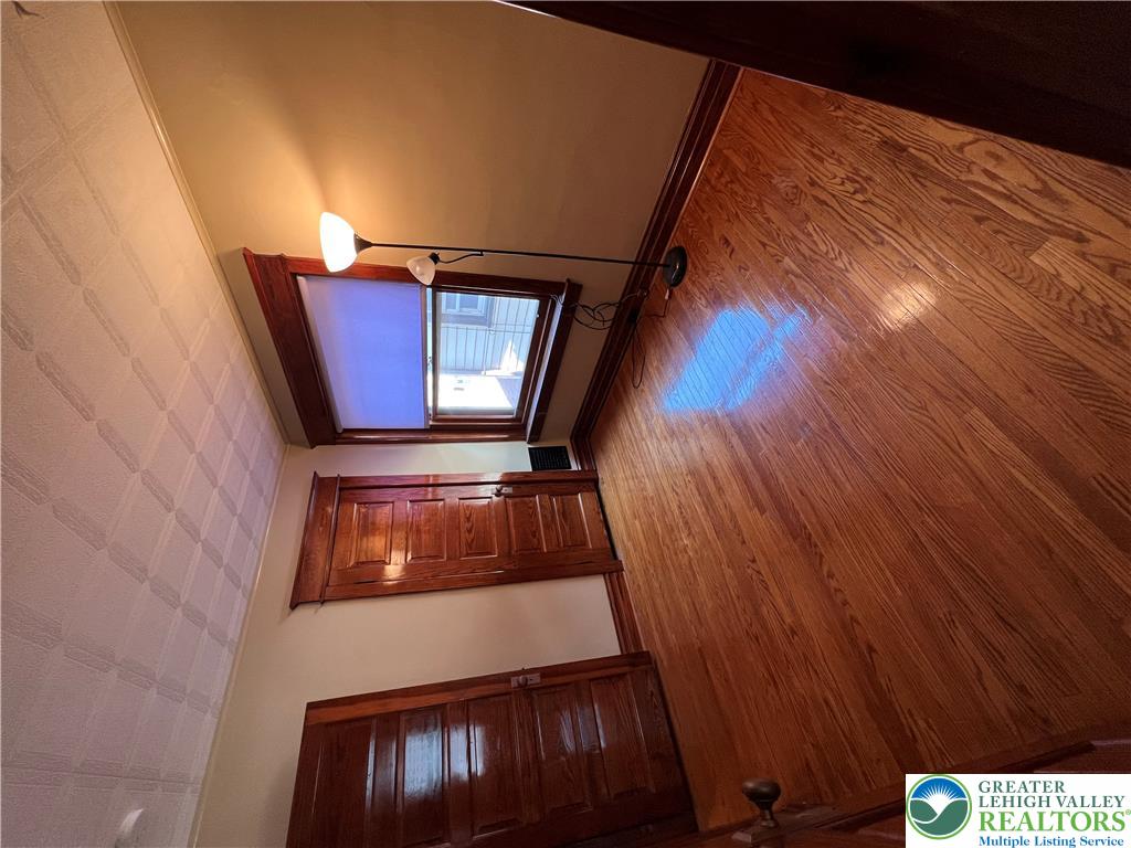 1119 Maple Street Bethlehem, PA 18018 - Photo 8 of 10