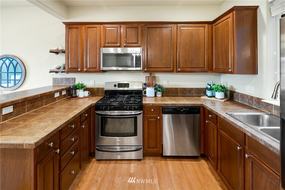 24129 40th Lane Southeast, Unit 35 Bothell, WA 98021 - Photo 9 of 31