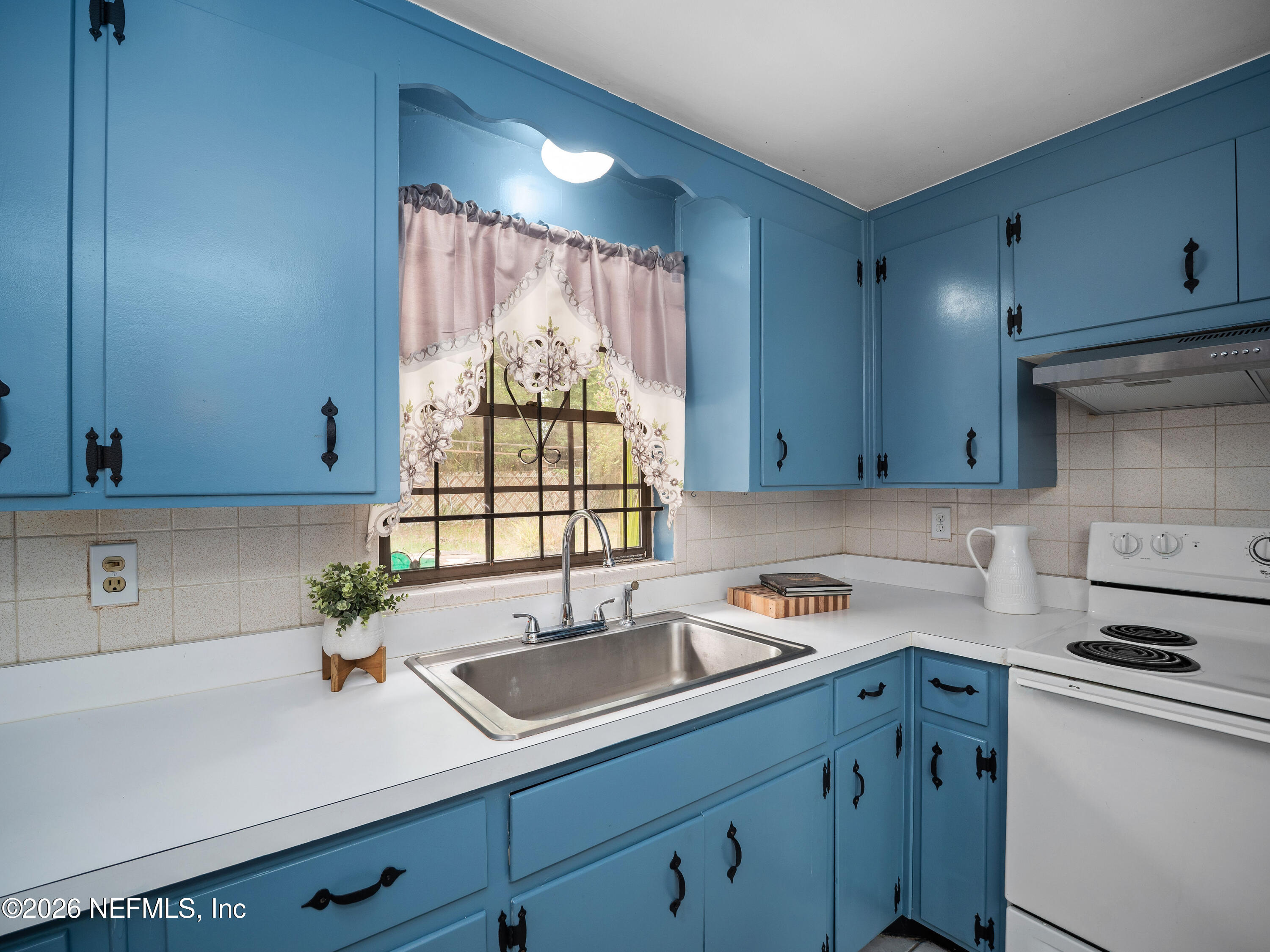 918 Bacall Road Jacksonville, FL 32218 - Photo 17 of 41 Kitchen