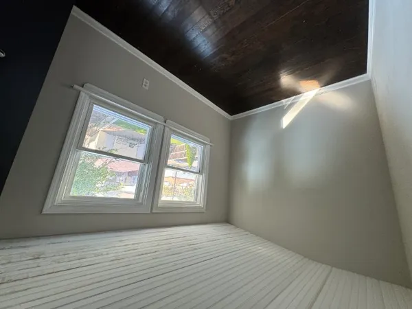 $389,900 | 908 Clinton Avenue, Oak Park, IL 60304