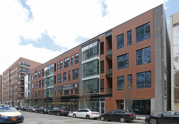 $2,025 | 853 North Larrabee Street, Unit 205, Chicago, IL 60610