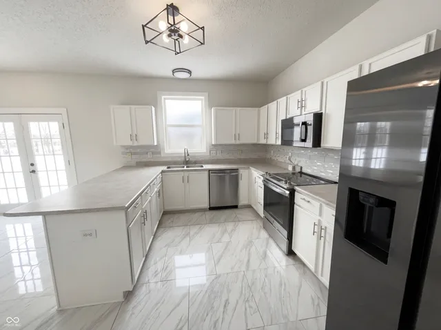 $311,000 | 9445 Treyburn Lakes Drive, Indianapolis, IN 46239