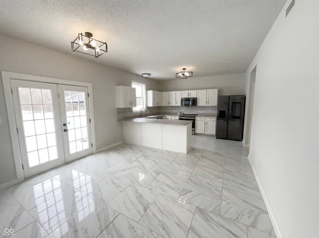 $311,000 | 9445 Treyburn Lakes Drive, Indianapolis, IN 46239