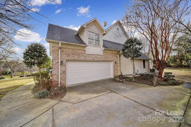 $2,498 | 3117 Lakewood Edge Drive, Charlotte, NC 28269