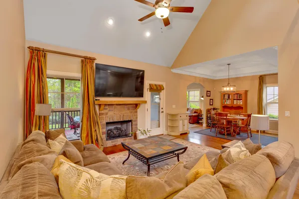 $532,000 | 1256 Dreamcatcher Way, Hixson, TN 37343