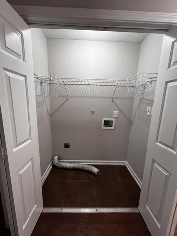a view of utility room