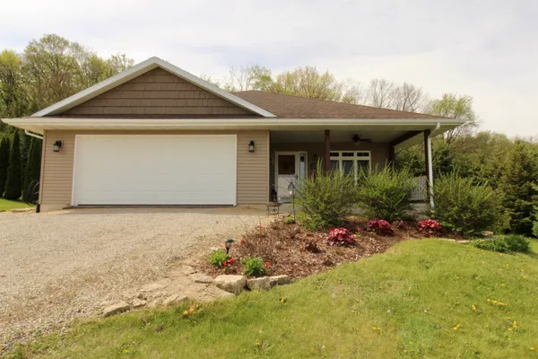 $525,000 | W3689 Sylvester Road, Monroe, WI 53566
