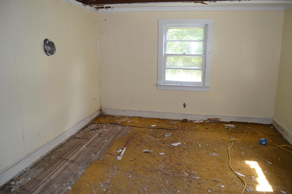 3796 Cut Bank Road Warfield, VA 23889 - Photo 6 of 6 Gallery Image 6