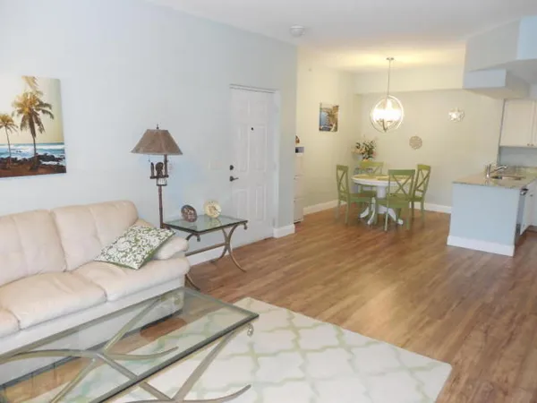 $2,100 | 3022 Alcazar Place, Unit 205, Palm Beach Gardens, FL 33410