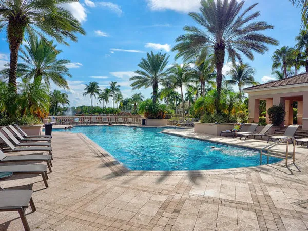$2,100 | 3022 Alcazar Place, Unit 205, Palm Beach Gardens, FL 33410