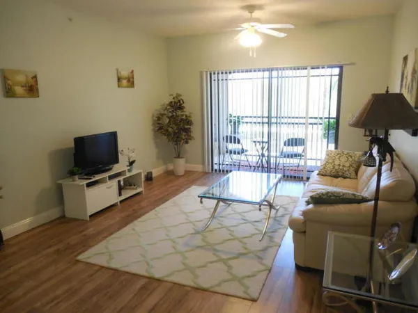 $2,100 | 3022 Alcazar Place, Unit 205, Palm Beach Gardens, FL 33410
