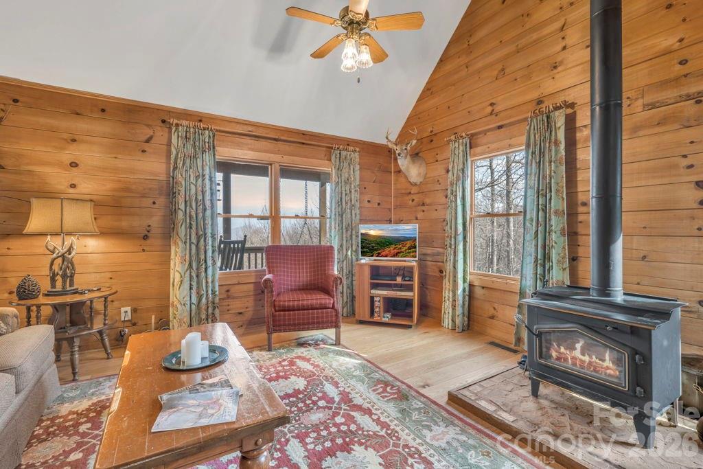 461 Arrowhead Ridge Road Spruce Pine, NC 28777 - Photo 8 of 42