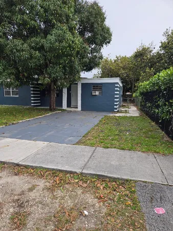 $2,800 | 1020 Northwest 147th Street, Miami, FL 33168