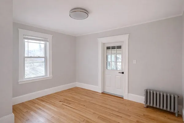 $3,100 | 29 Edward Sullivan Road, Unit 2, Cambridge, MA 02138