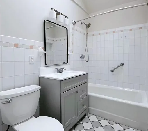 $3,100 | 29 Edward Sullivan Road, Unit 2, Cambridge, MA 02138