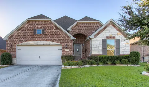 $411,700 | 5757 Lakeside Villas Court, Conroe, TX 77304