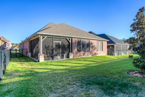 $411,700 | 5757 Lakeside Villas Court, Conroe, TX 77304