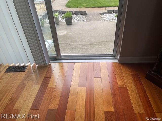 4372 15 Mile Road Sterling Heights, MI 48310 - Photo 8 of 25 IMG_1827.jpg