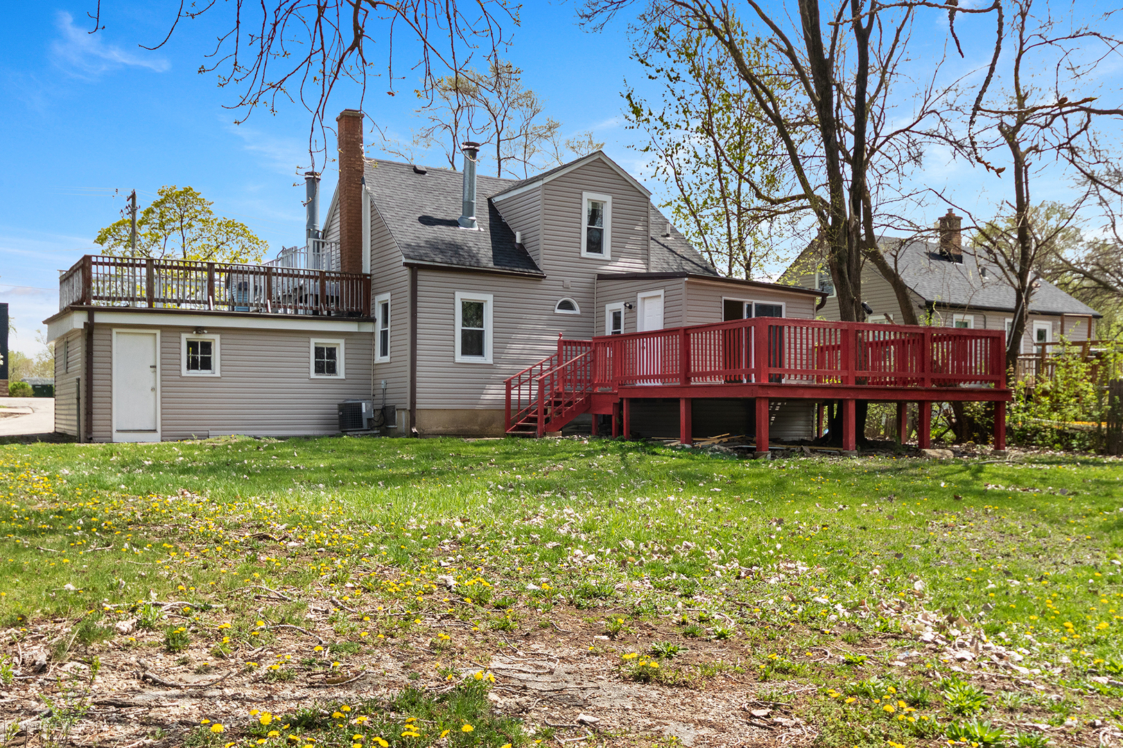328 North Addison Road Wood Dale, IL 60191 - Photo 22 of 22 a front view of a house with garden