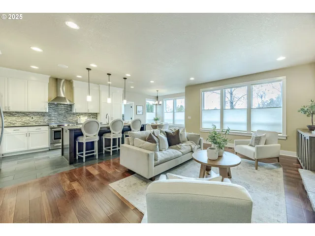 $929,000 | 1930 Sterling Park Place, Eugene, OR 97408