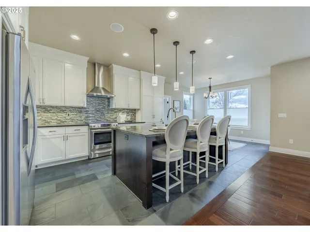 $929,000 | 1930 Sterling Park Place, Eugene, OR 97408