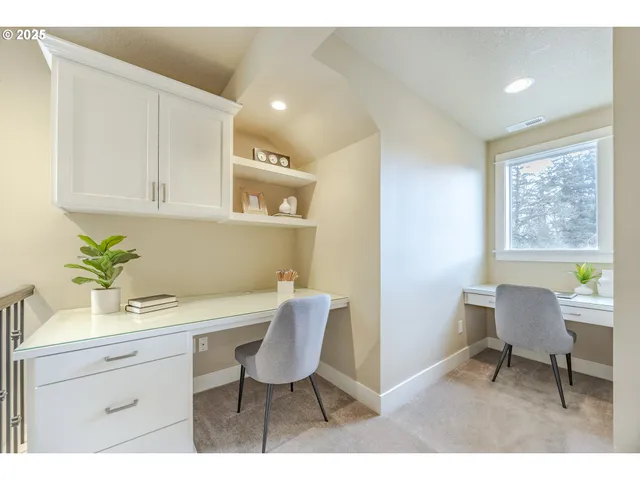 $929,000 | 1930 Sterling Park Place, Eugene, OR 97408