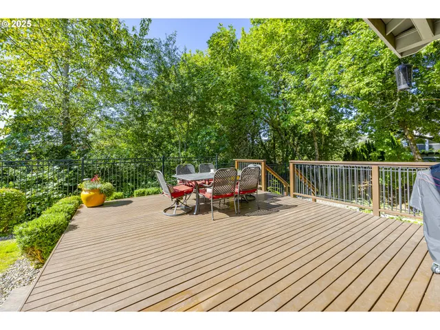 $929,000 | 1930 Sterling Park Place, Eugene, OR 97408